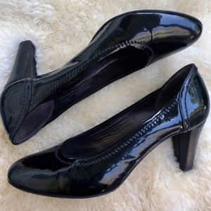 AGL patent leather pumps